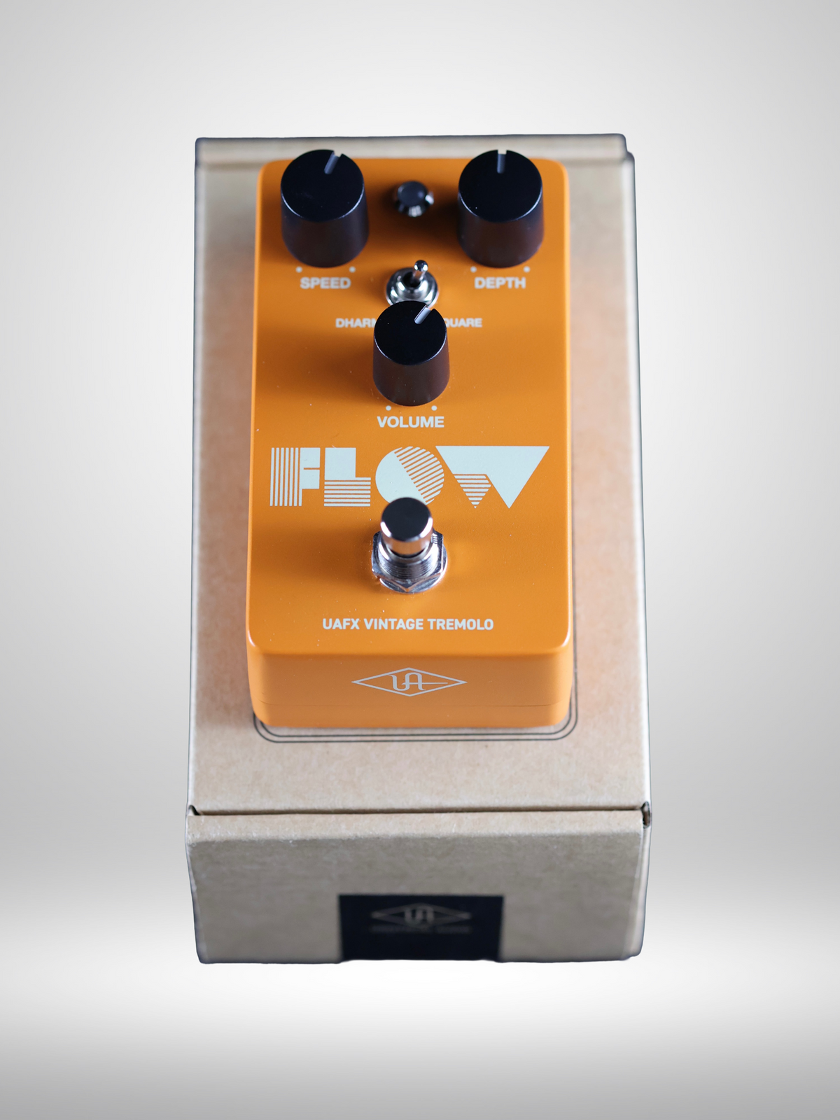 Universal Audio UAFX Flow Vintage Tremolo Guitar Pedal, Used