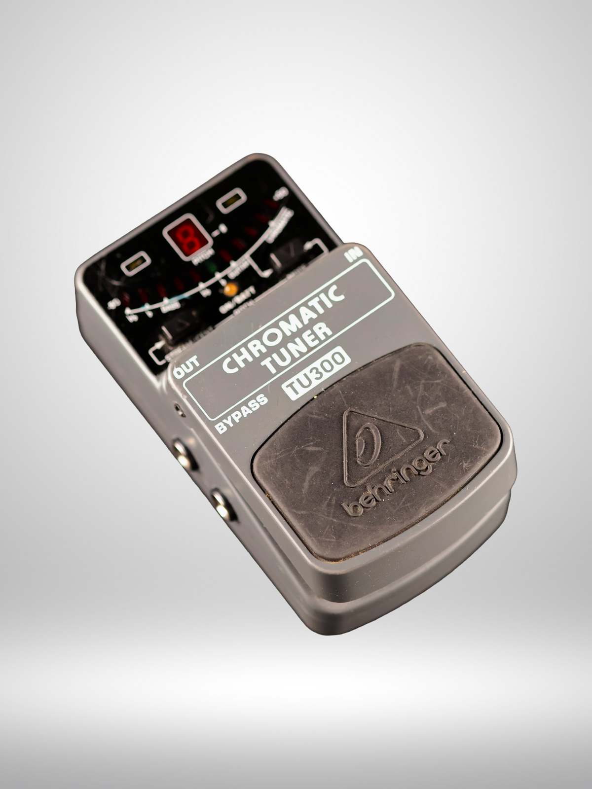 Behringer TU300 Chromatic Tuner Pedal, Used