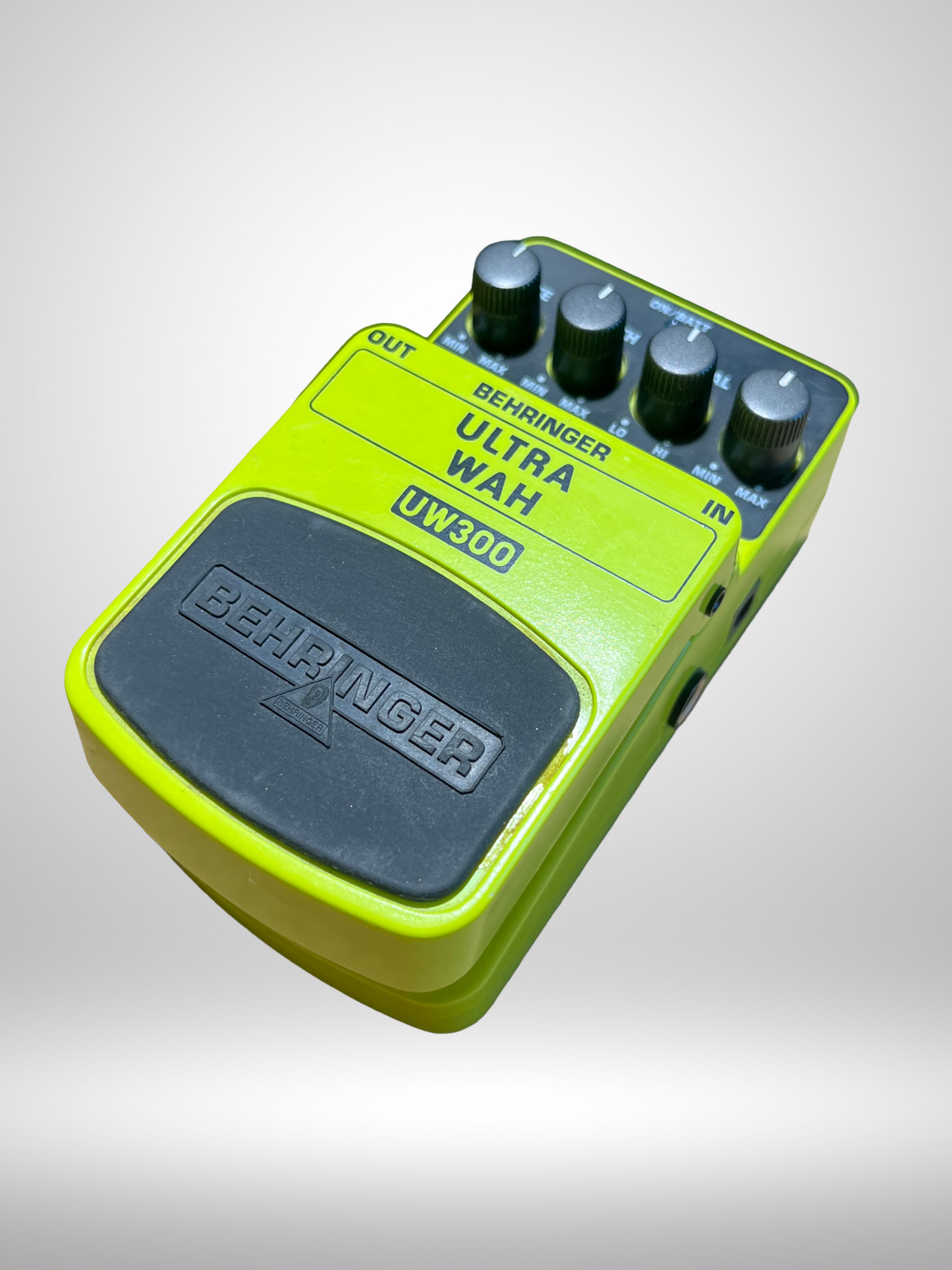 Behringer UW300 Ultra Wah Pedal, Used