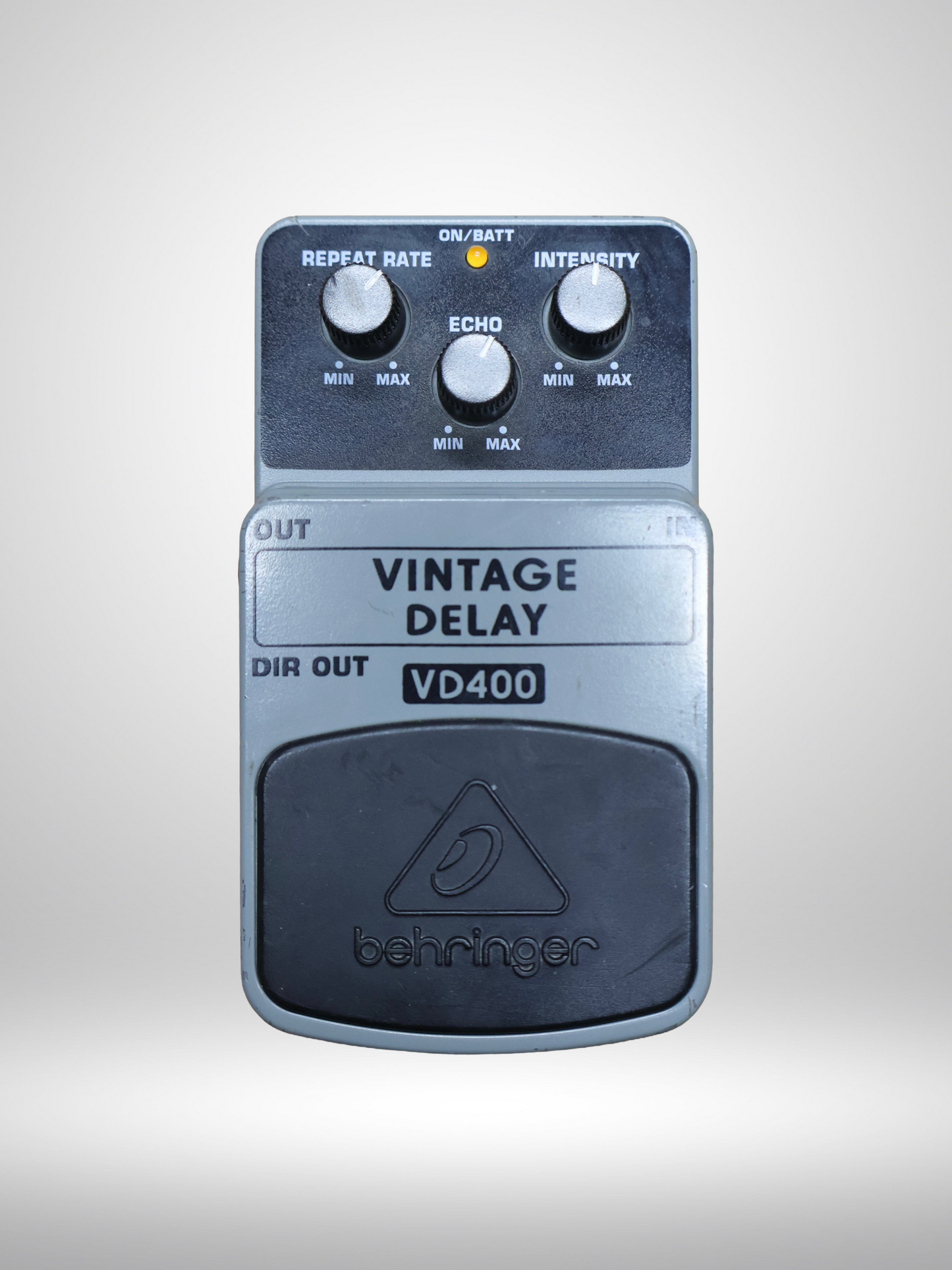 Behringer VD400 Vintage Delay Pedal, Used