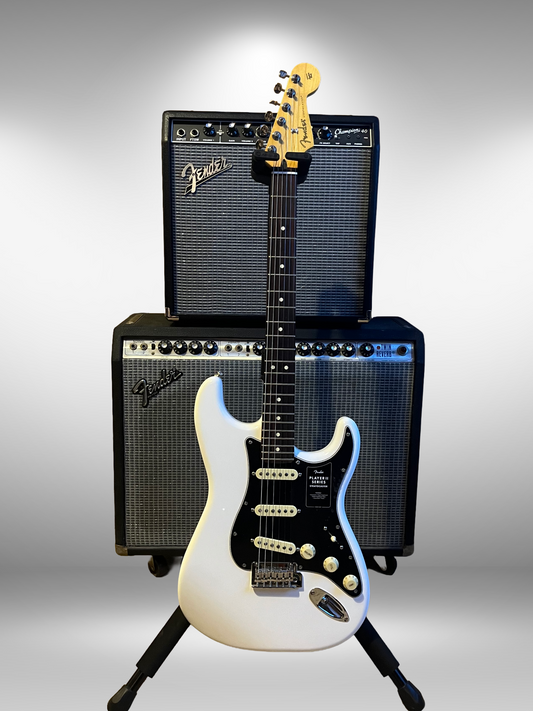 Fender Player II Stratocaster SSS, Rosewood Fingerboard, Polar White (2024) Used